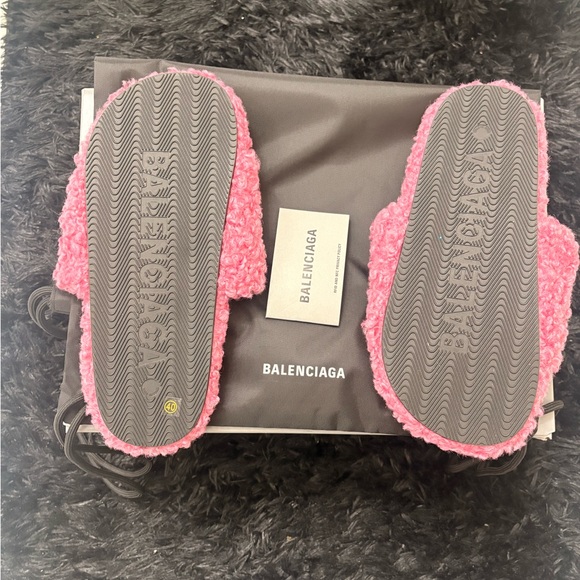 Balenciaga Pink Textured Slides - Picture 4 of 4